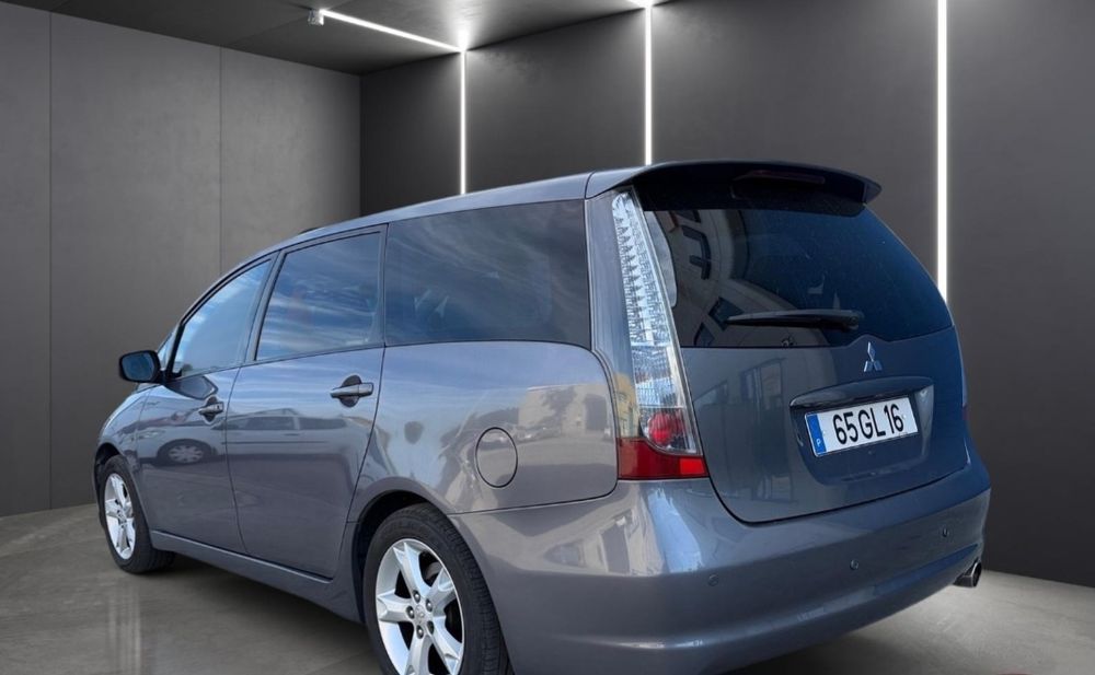 Mitsubishi grandis
