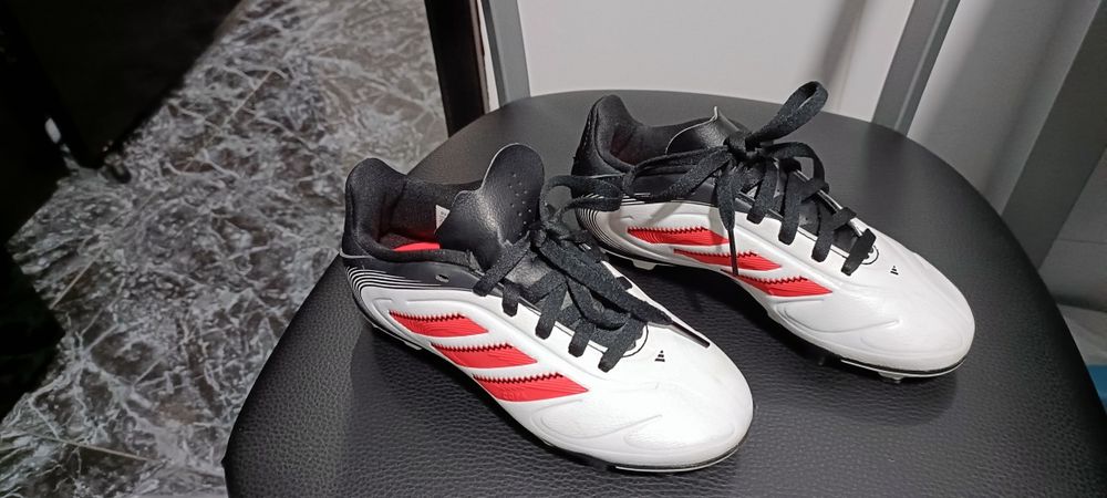 Chuteiras adidas criança