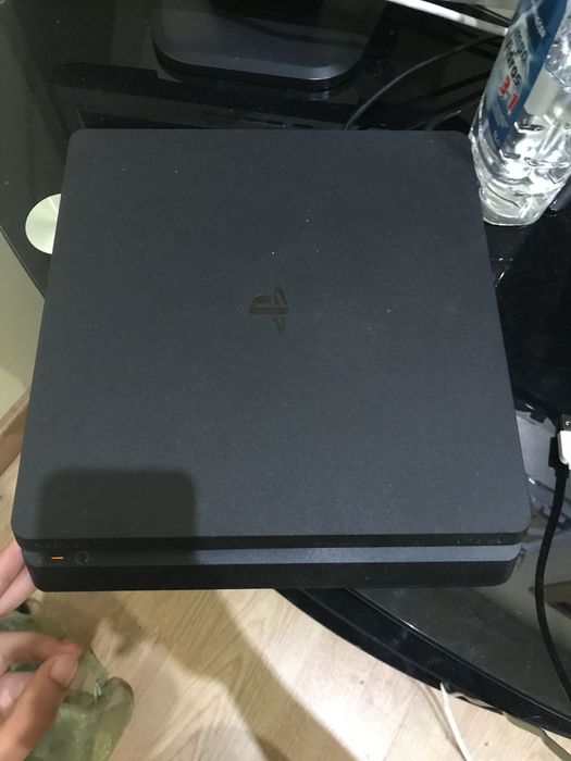 PlayStation 4 +Uncharted 4