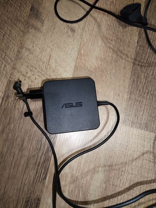 Блок живлення asus