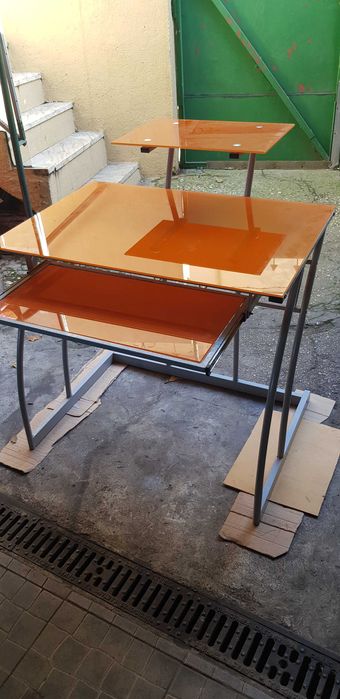 Vendo secretaria com cadeira