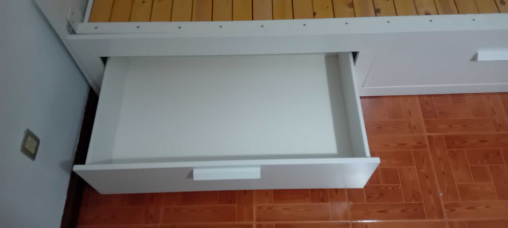 Cama dupla brimnes IKEA