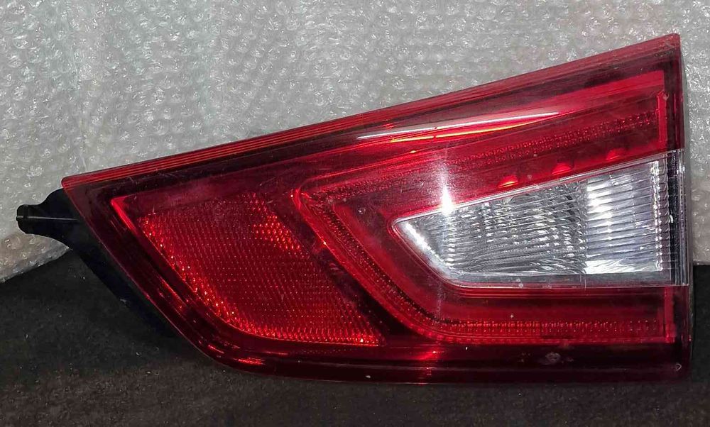 Farolim da Mala Direito NISSAN QASHQAI II (J11, J11_) ano 2014