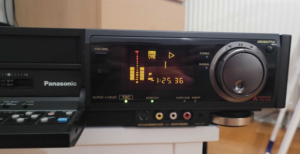 Magnetowid Panasonic NV-FS200 S-VHS Hi-Fi Stereo