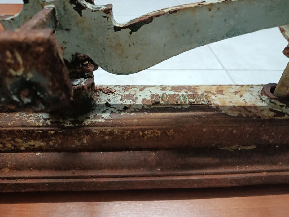 Antiguidades velharias Balança de 30 Kilos antiga