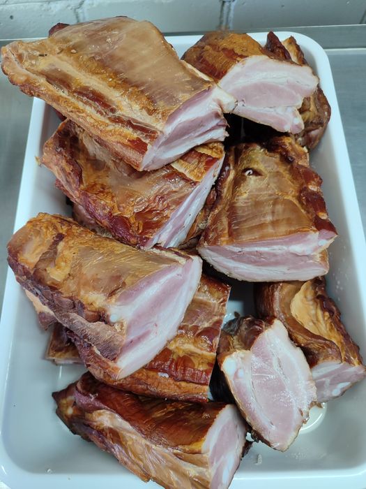 М'ясо копчене, ковбаса, мясо копченое