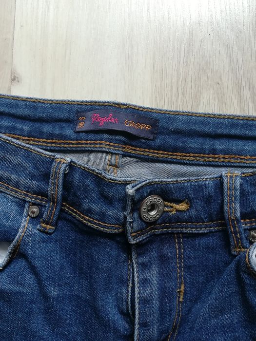 Spodnie jeansy cropp 36