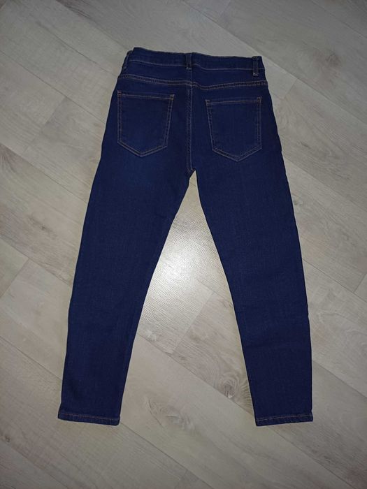 Продам джинси на хлопчика 140- 146 розміру