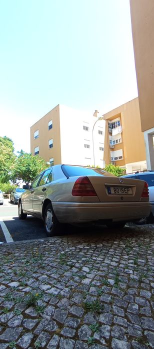 Mercedes Benz C200