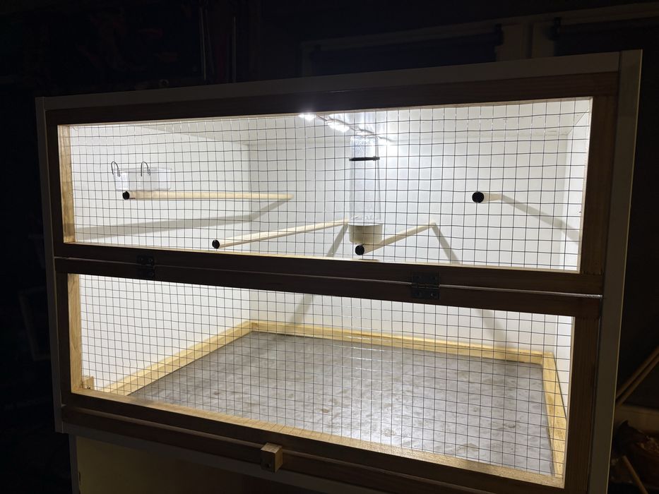 Klatka dla ptaków, kanarków, amadyn. Duża z Led Komplet.