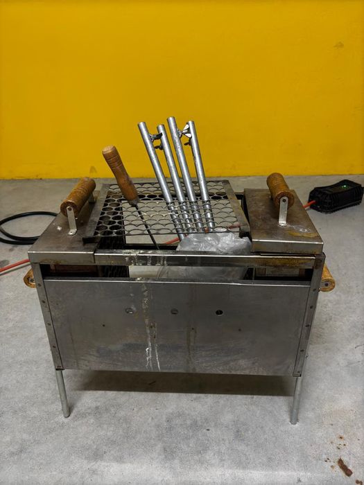 Churrasqueira a carvão