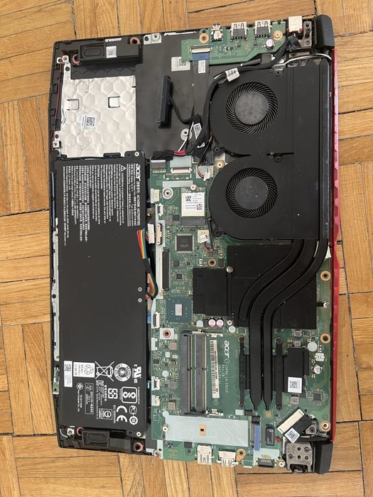 Acer Predator Helios 300 - Uszkodzony / Na części / Brak RAM i SSD