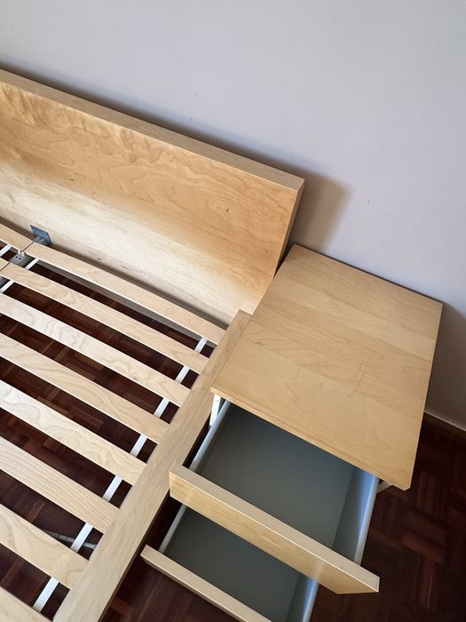 Cama e mesas de cabeceiras Ikea usado
