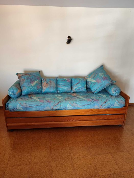 Sofá-cama (cama dupla solteiro)