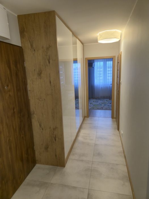 Rezerwacja. Ciche mieszkanie z dużym tarasem. Szmaragdowa 13.  Winda