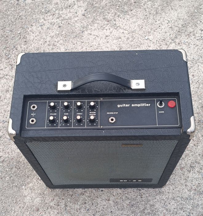 Wzmacniacz gitarowy typu combo Vermona Regent 60-2S