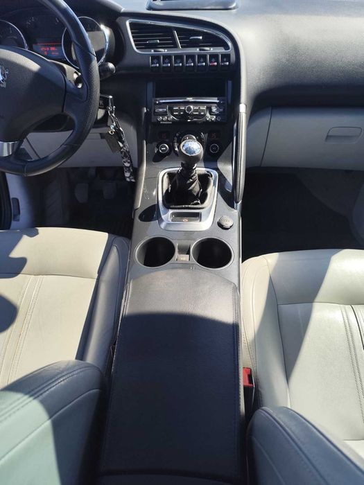 Peugeot 3008 2.0 HDI Allure