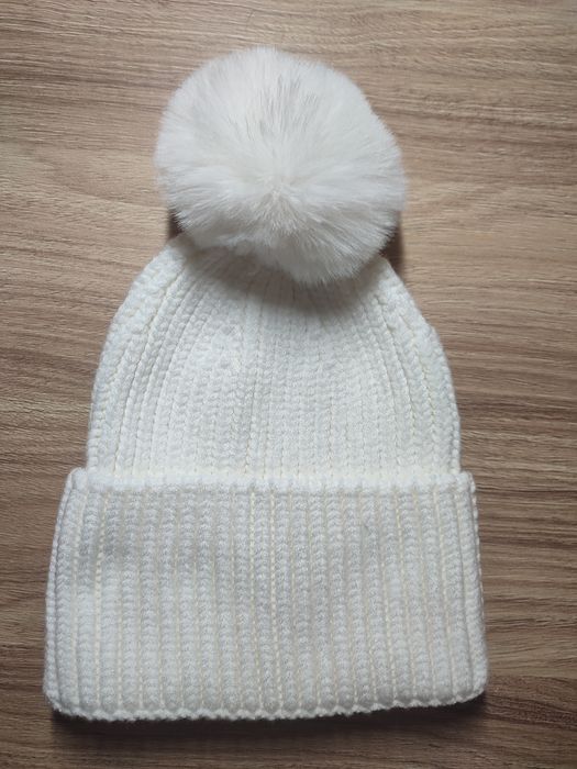 Нова шапка і рукавички