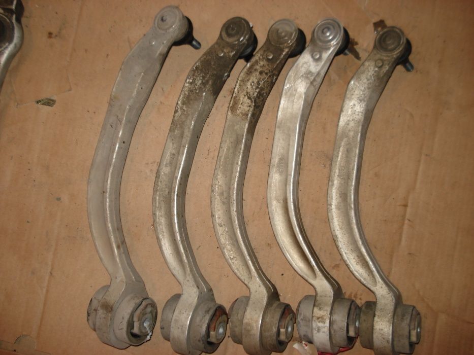 Рычаг подвески Audi, Volkswagen, SEAT, Skoda, VW, кн: 8E0407693AG