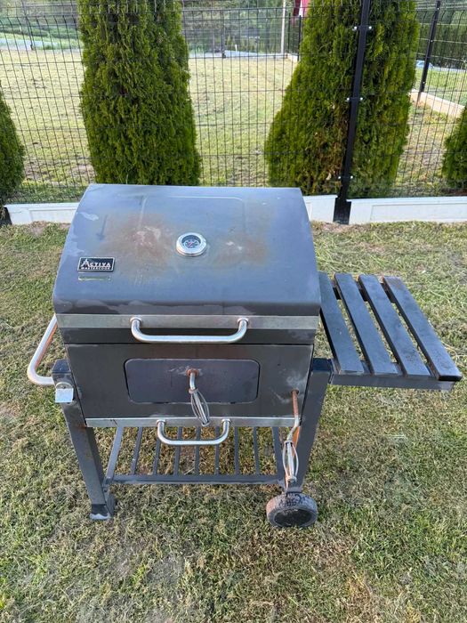 ŻELIWNY GRILL OGRODOWY
