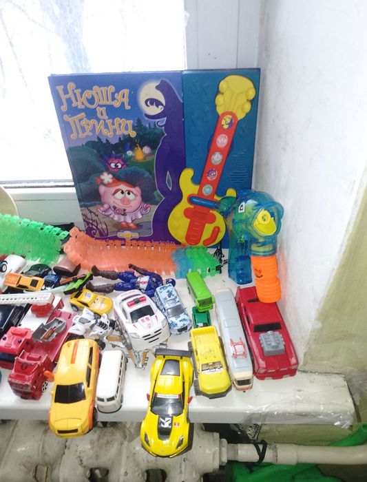 Продам игрушки разные