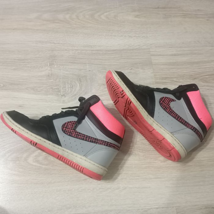 Adidasy damskie Nike fotce sky high rozm. 37,5
