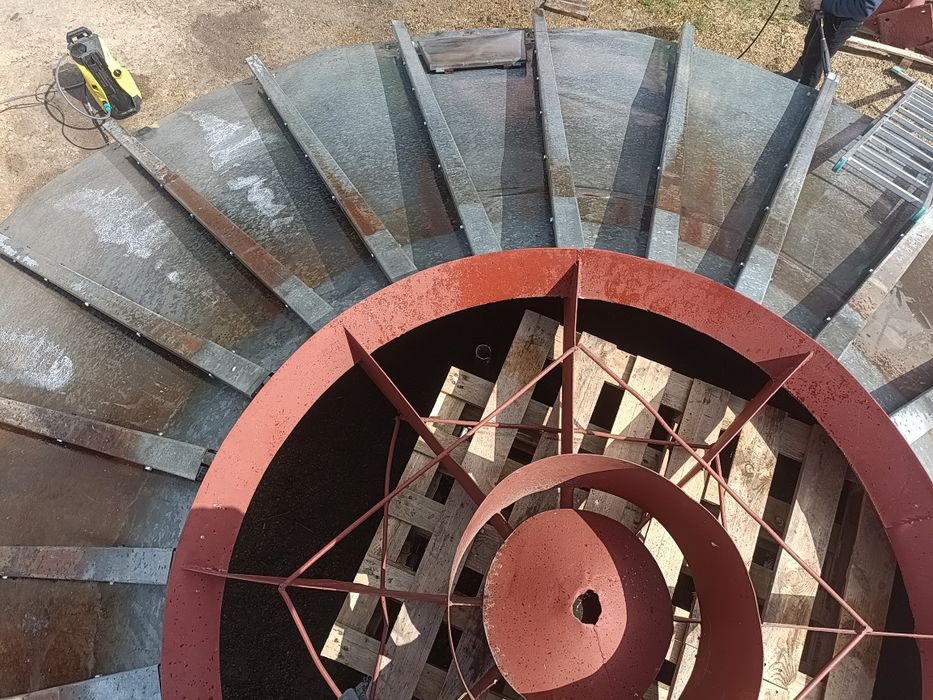 Silos zbożowy lejowy