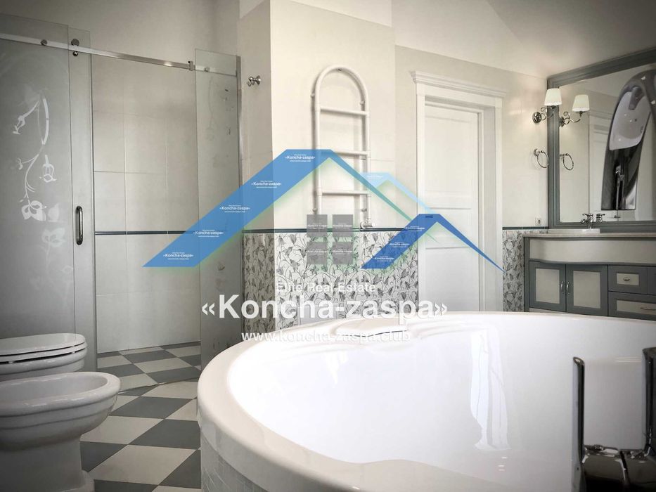 Козин. Конча Заспа. Аренда дома с выходом на воду