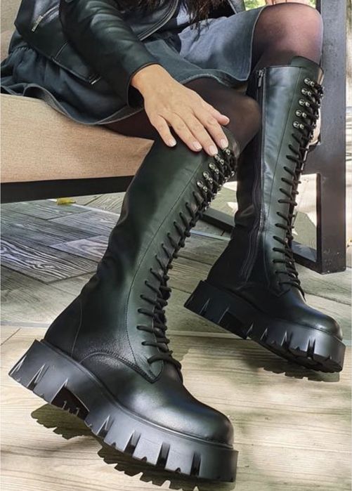 Зимові чоботи на шнурівці