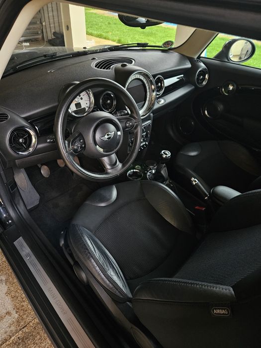 MINI Cooper D - 1600