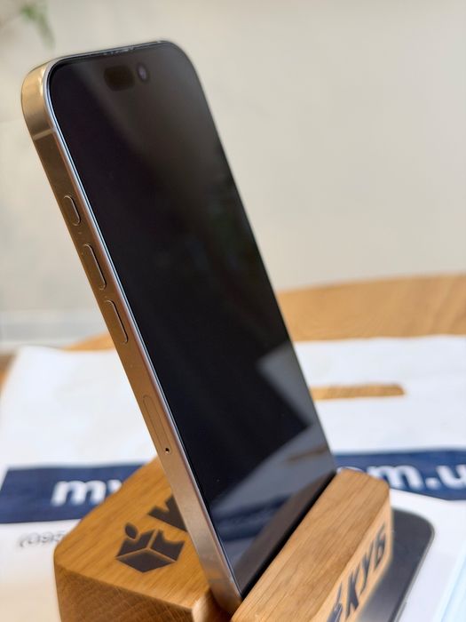Apple iPhone 16 Pro 128GB Natural Titanium Neverlock