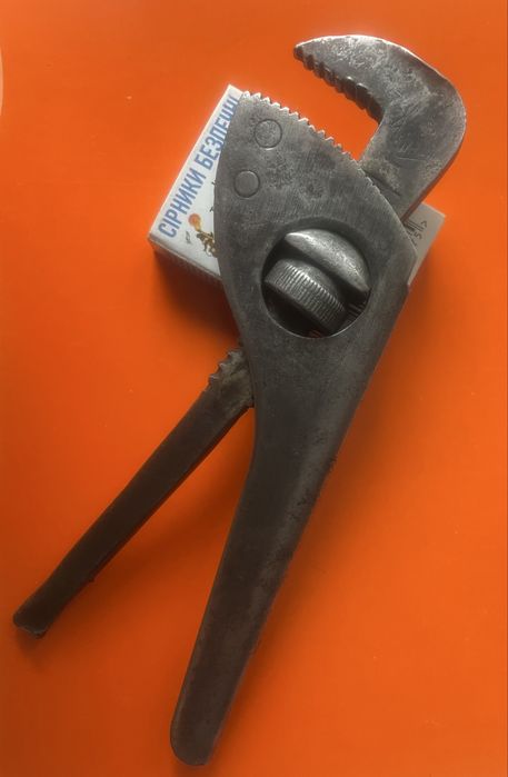 Разводной ключ, 14 см.