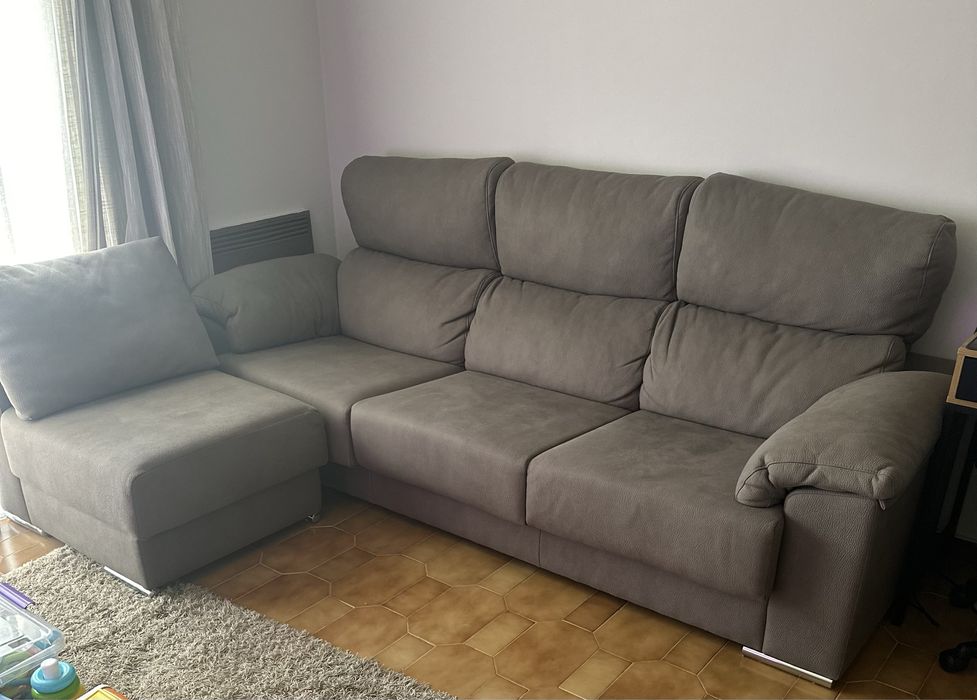 Sofa com puff amovivel