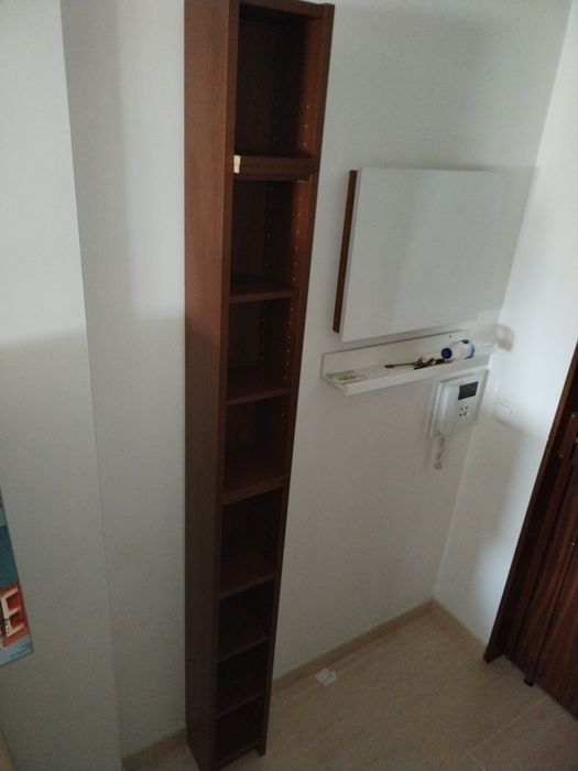 Estante em Madeira | Ideal para Livros, CDs, etc | Como Nova
