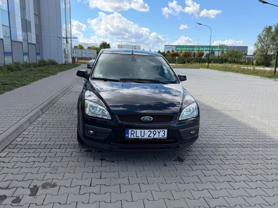 Ford Focus Sprzedam samochód Ford Focus MK2 2004 roku (wersja Chia), silnik 1.6 b