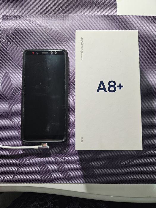 Продам телефон Samsung A8+
