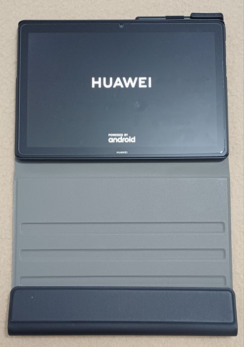 Tablet Huawei MediaPad T5 com capa NOVA437032442816768001