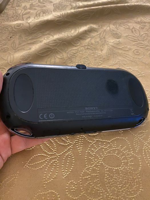 Playstation Vita 1000 + 4GB
