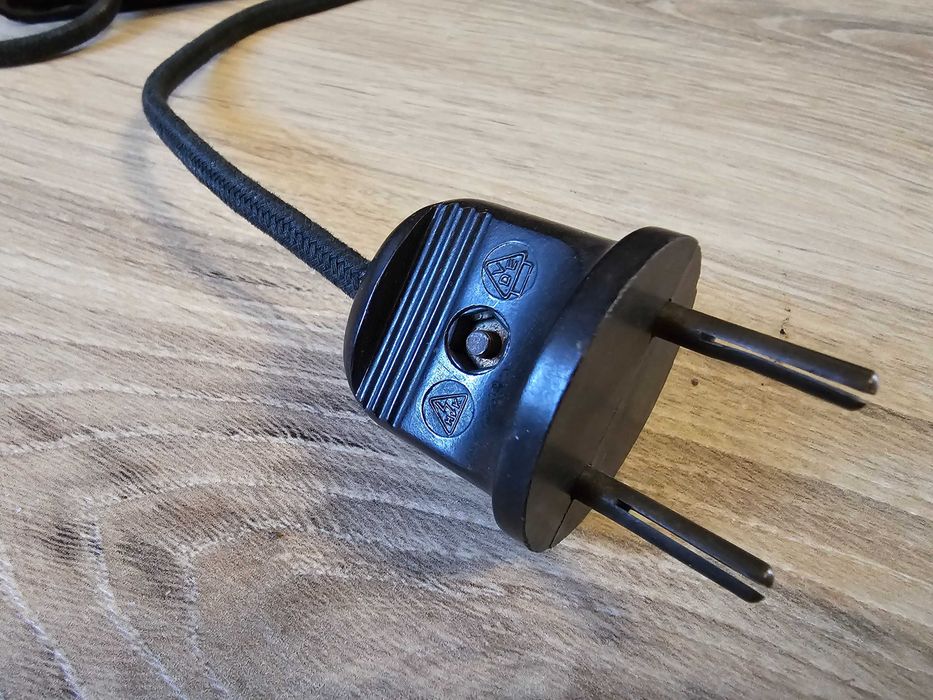 Радиоприемник старый