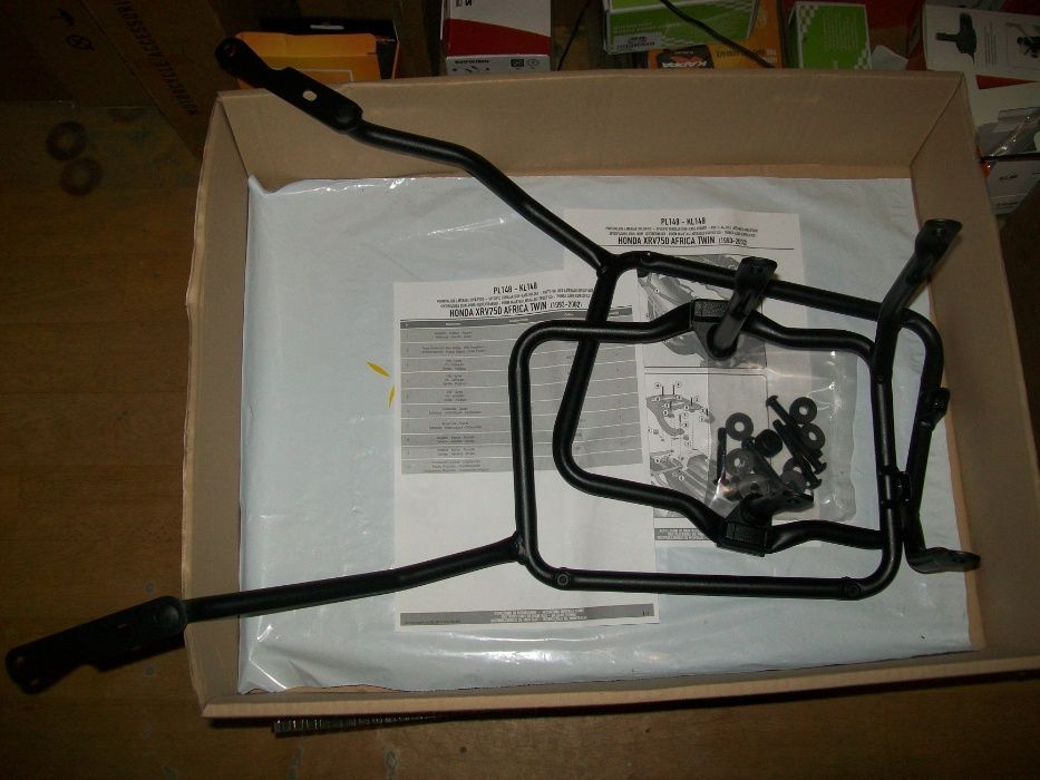 PL148 stelaż Africa Twin 750 (1993>2002) HONDA GIVI , monokey