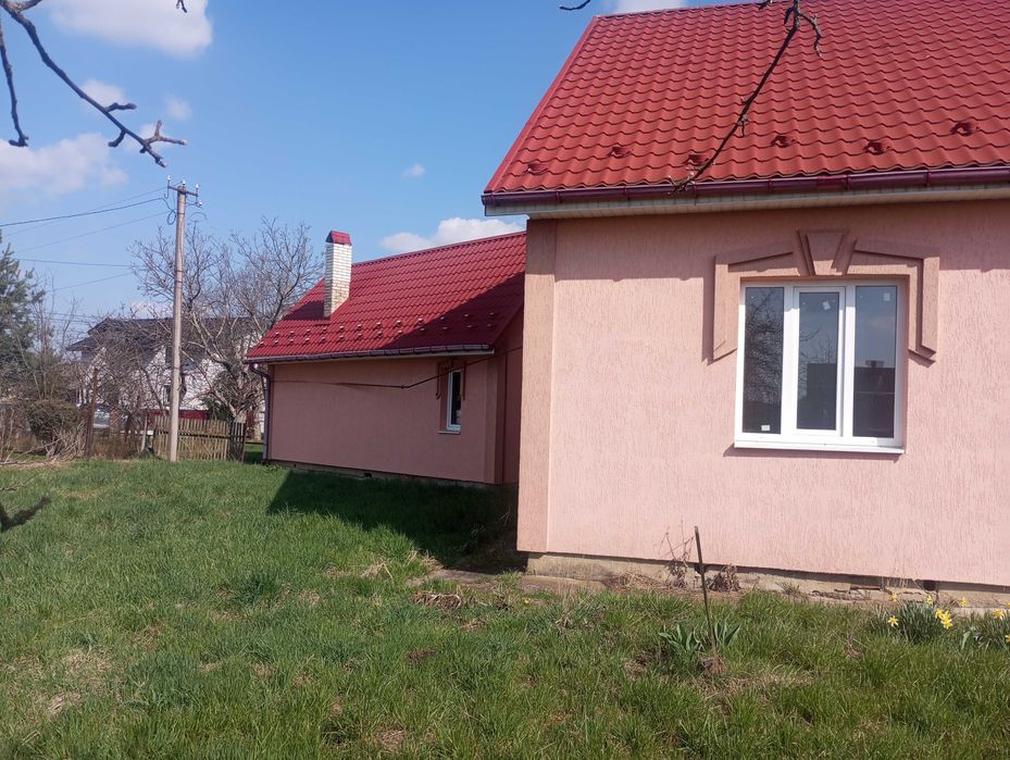 Будинок і велика діллянка