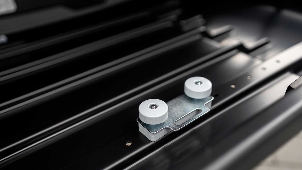 Box dachowy Fabbri Car BOX 340 czarny połysk I Doradztwo i montaż