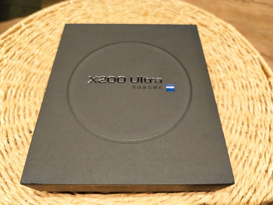 Vivo x200 Ultra .