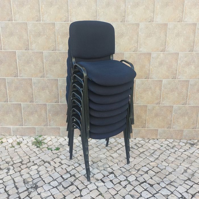 Cadeiras de escritório empilháveis
