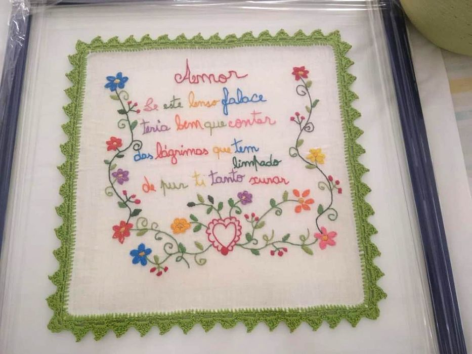 Lenços Dos Namorados Em Linho Bordados À Mão