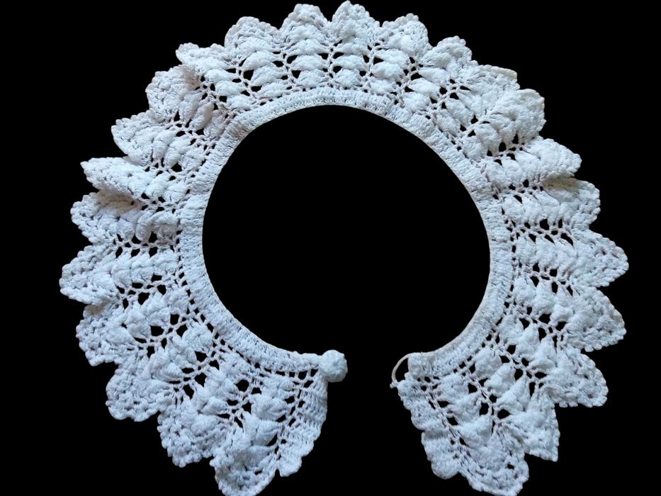 Вязаный ажурный воротник