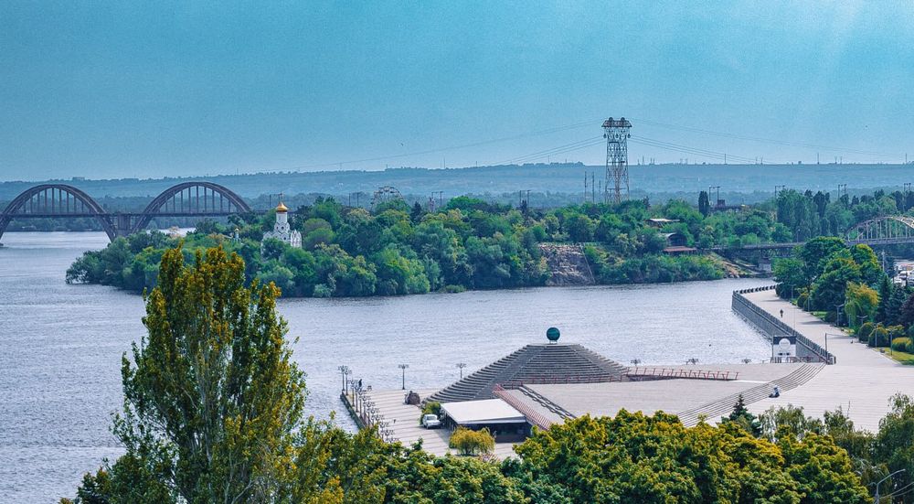 Квартира подобово, погодинно 2 кв на набережній центр міста