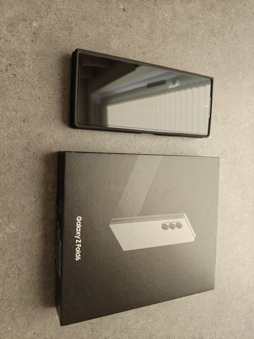 Samsung Z Fold 6 512 GB - super stan