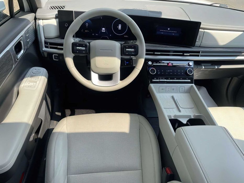 Hyundai Santa Fe Limited      2024