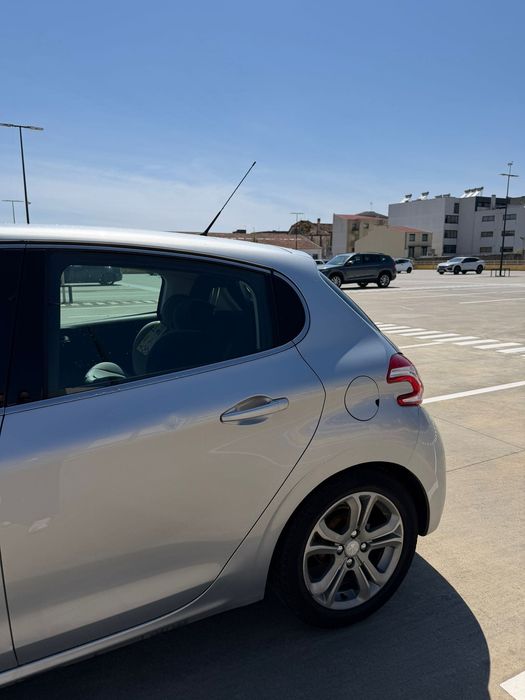 Peugeot 208 1.4 HDi